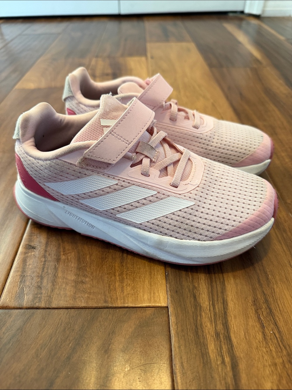 light pink adidas Kids' Duramo SL Elastic Lace Sneakers size 3